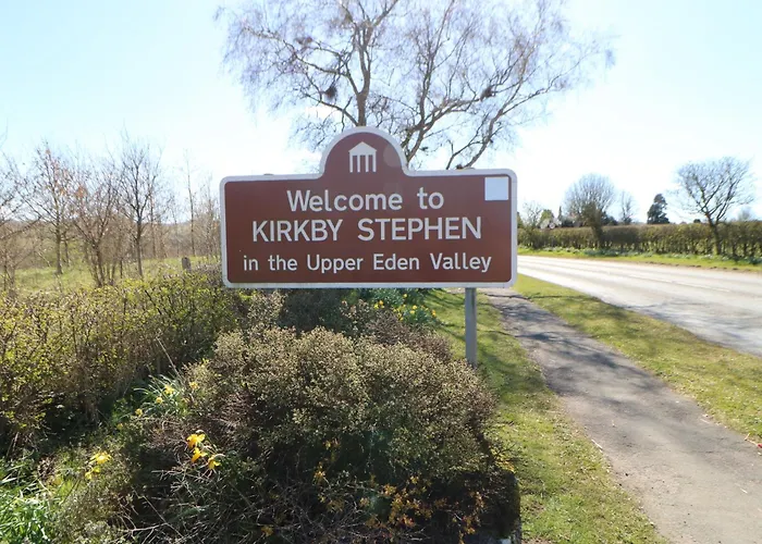 Macaw No 4 Kirkby Stephen